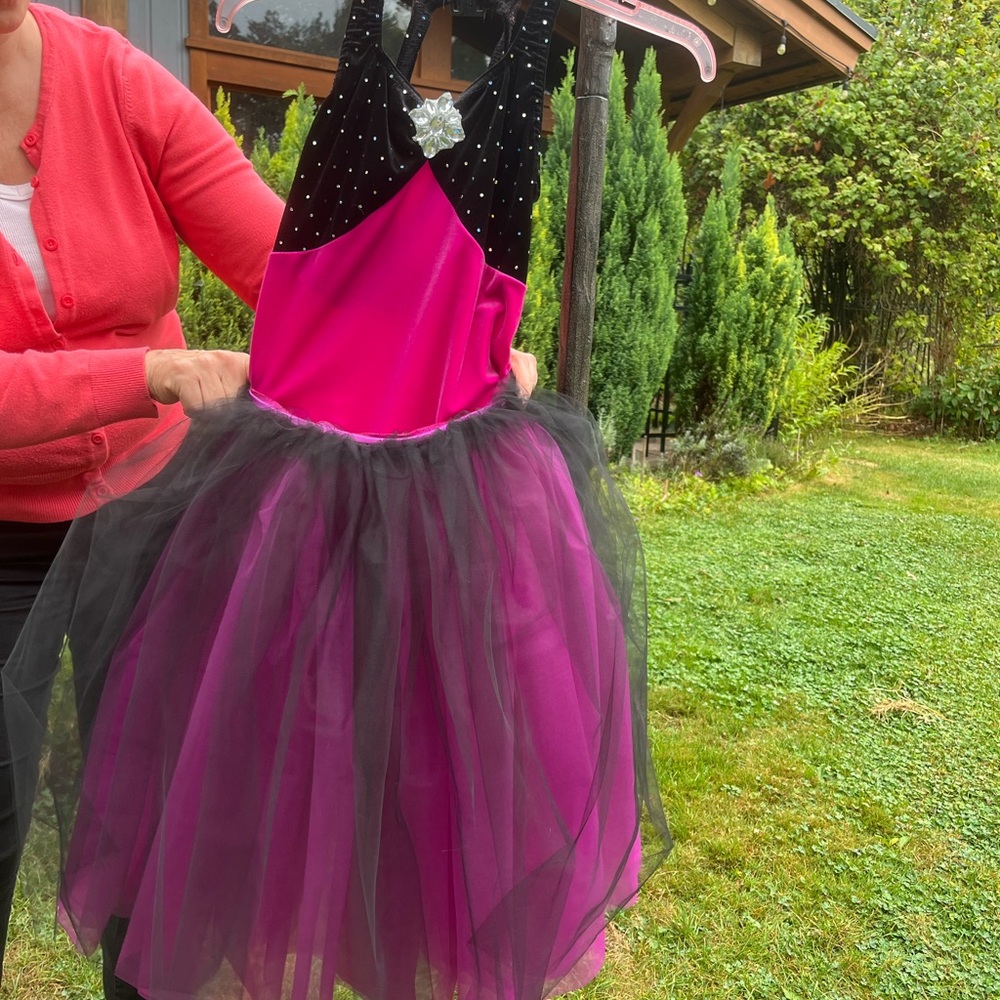 Pink and Black Sparkling Kids Bodysuit and Tulle Skirt